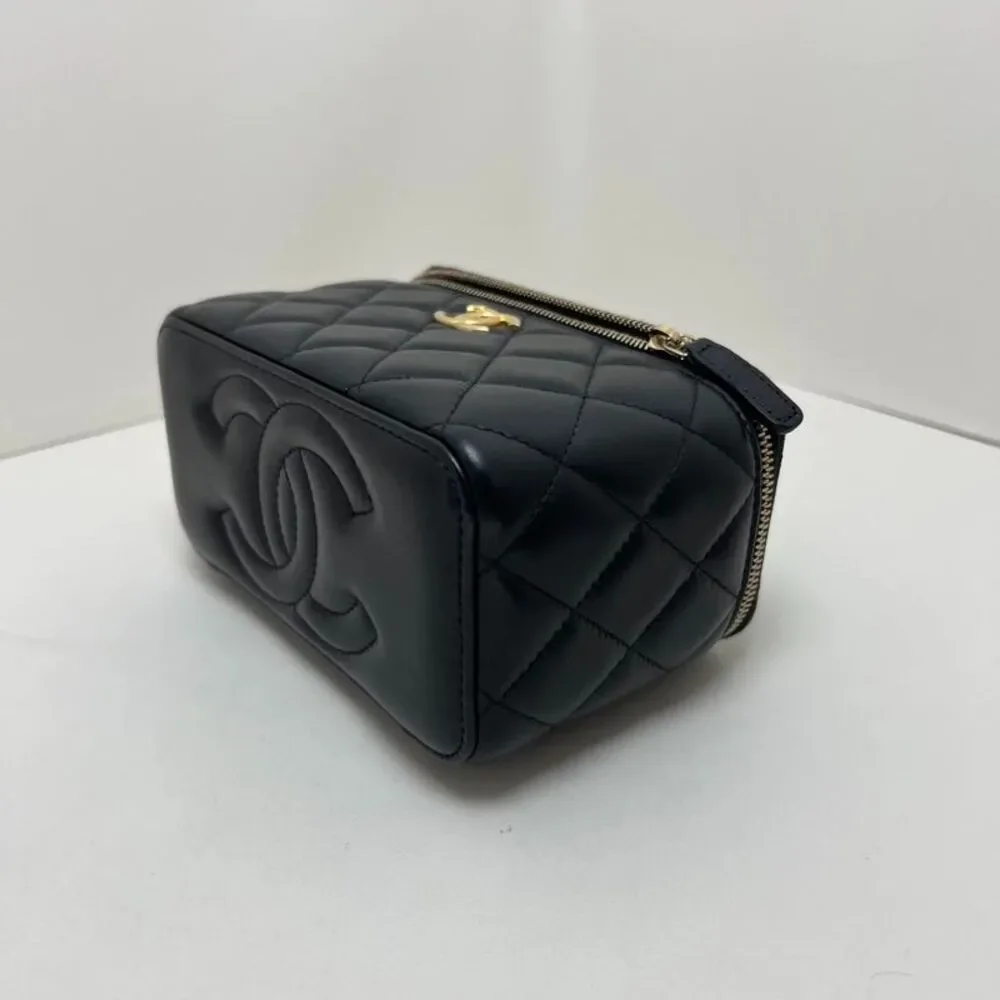 Chanel Women Pre-Loved Bag Very Good Condition